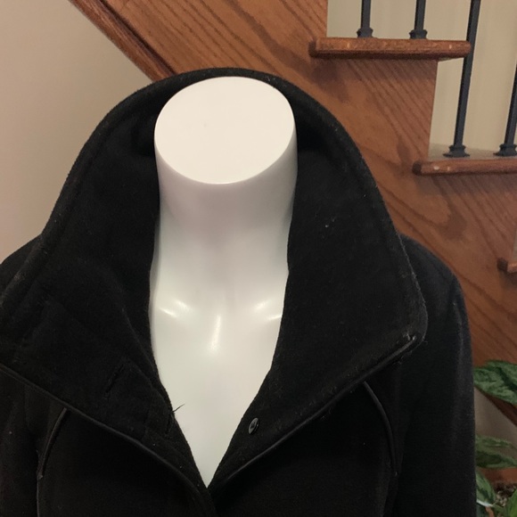 Knee Length Coat with faux leather detail - Picture 5 of 8